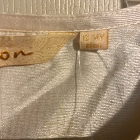 Fusion fancy floral embroidered kurta. NWT - Picture 3 of 8